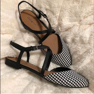 Sandal Forever 21 size 8 great condition